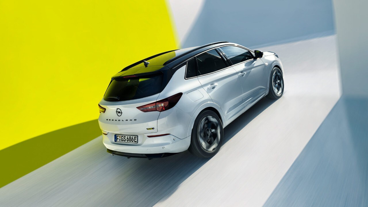 Opel, Grandland, Hybrid, GSe, Exterior, Side, Rear, Driving